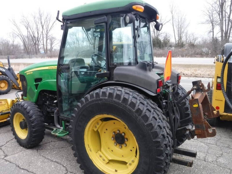 2012 John Deere 5083 EN