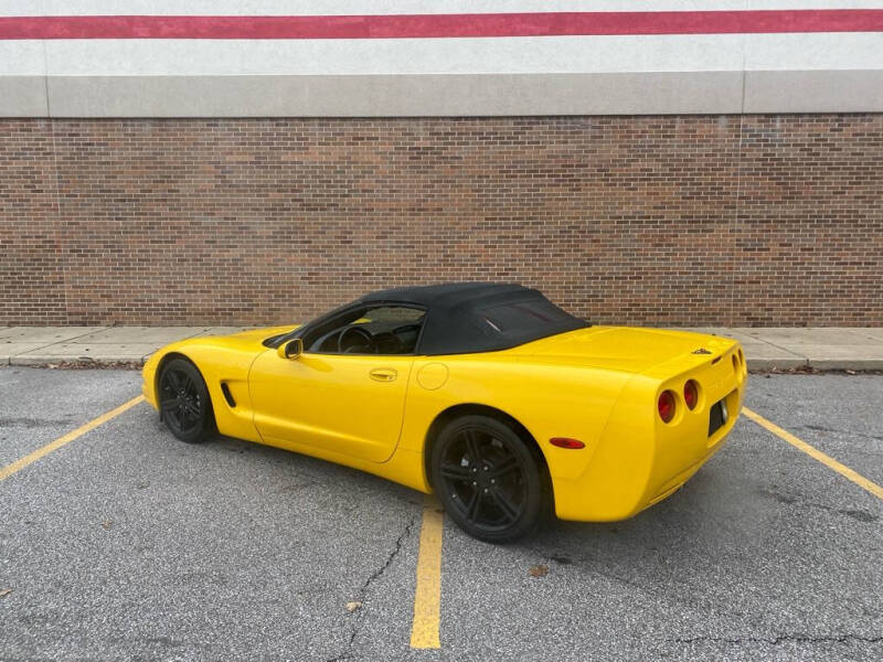 2004 Chevrolet Corvette Base photo 3