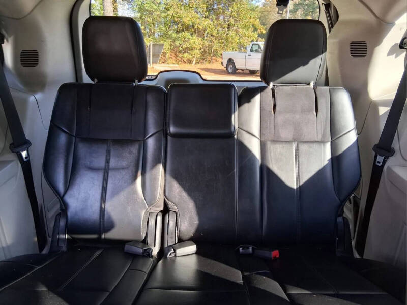 2011 Chrysler Town and Country Limited