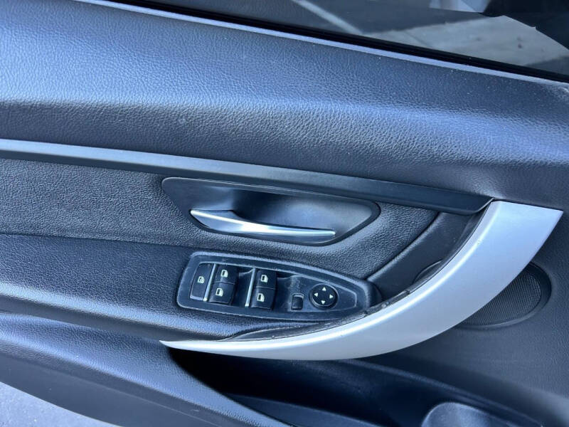 2018 BMW 3 Series 320i