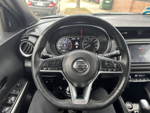 2020 Nissan Kicks SR