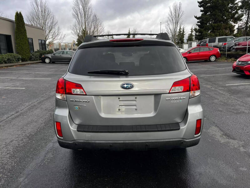 2010 Subaru Outback I Premium photo 6