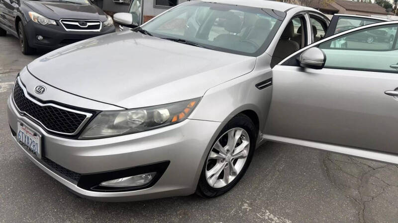 2012 Kia Optima EX photo 13