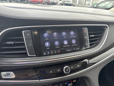 2023 Buick Enclave Essence