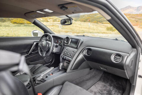 2014 Nissan GT-R Premium