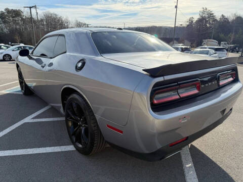 2018 Dodge Challenger SXT