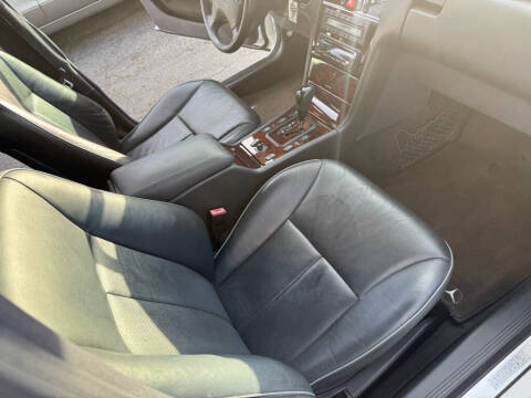 2001 Mercedes-Benz E-Class E 320