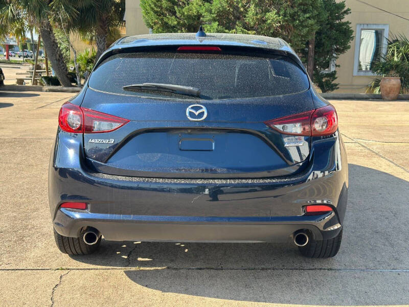 2018 Mazda MAZDA3 Touring