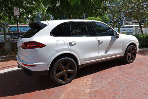 2018 Porsche Cayenne Platinum Edition