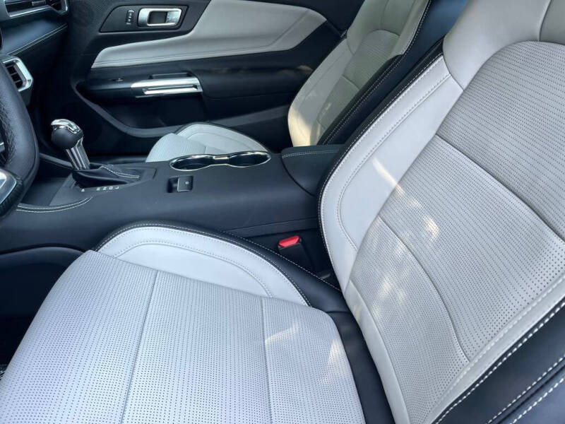 2025 Ford Mustang EcoBoost Premium