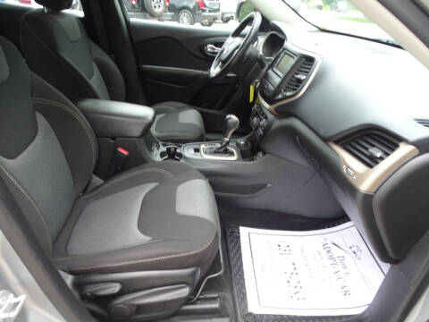 2015 Jeep Cherokee Sport