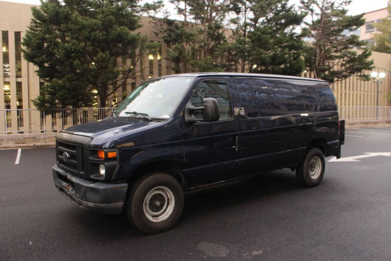 2013 Ford E-Series E-350 SD