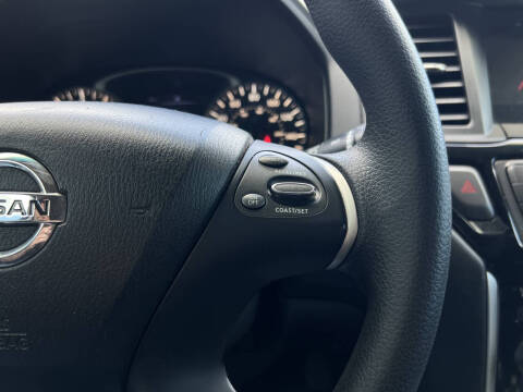 2017 Nissan Pathfinder S