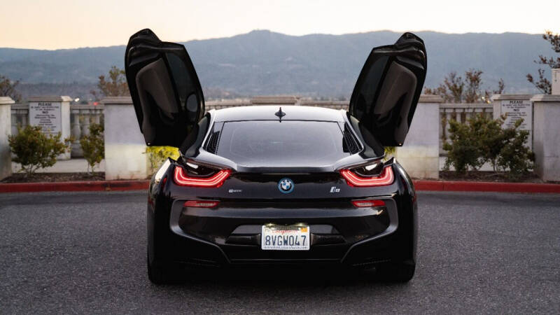 2015 BMW i8 null photo 16