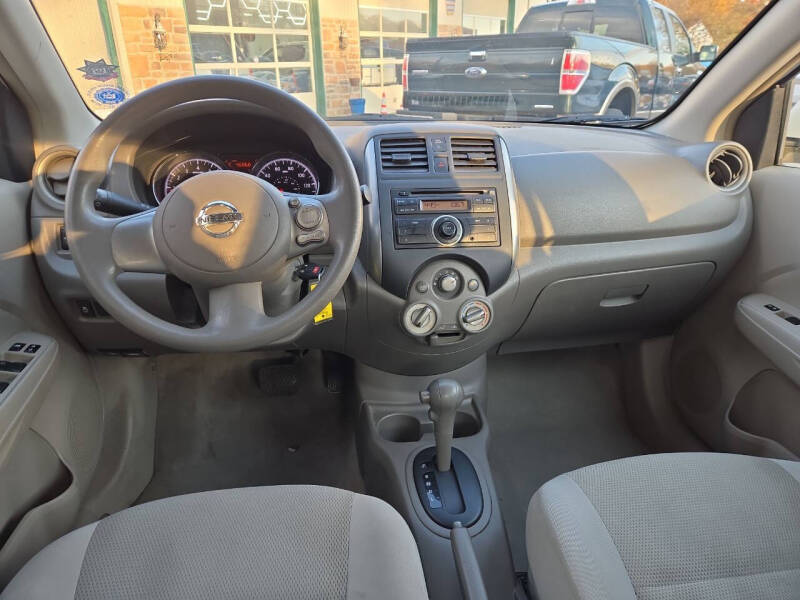 2012 Nissan Versa 1.6 SV