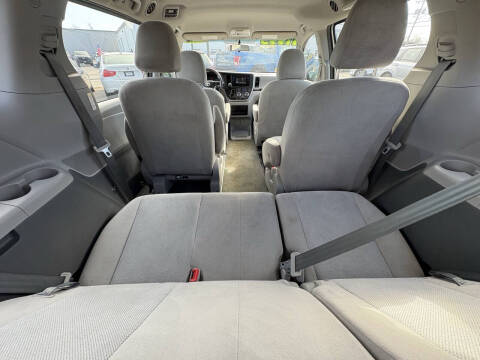 2015 Toyota Sienna L 7-Passenger