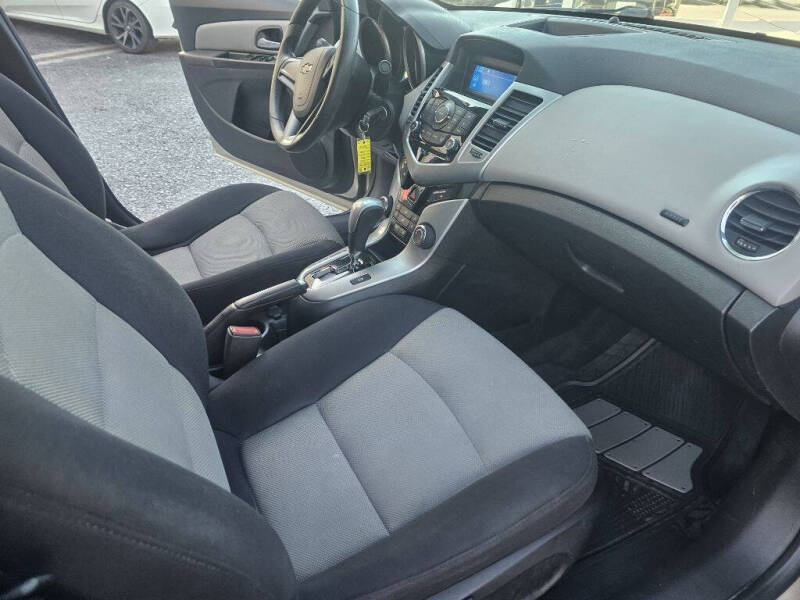 2014 Chevrolet Cruze LS Auto