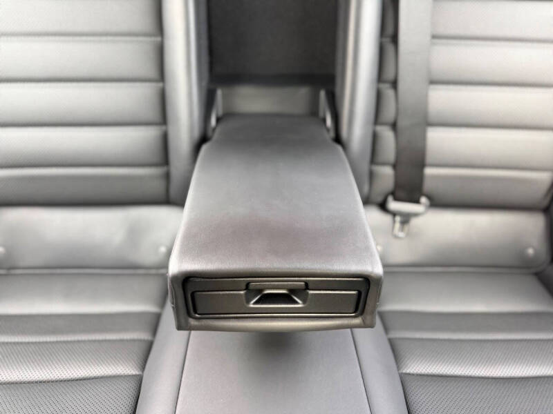 2017 Lexus IS 200t