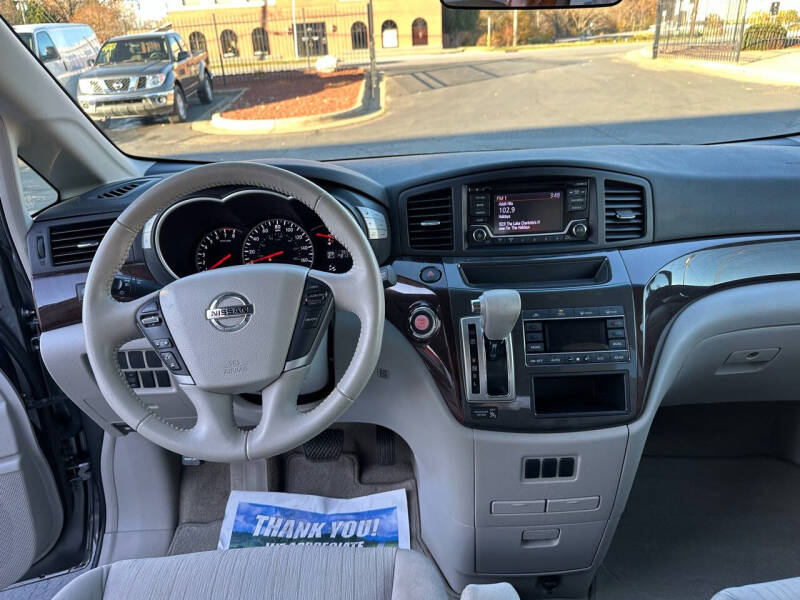 2015 Nissan Quest SV photo 15