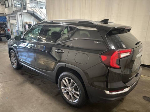 2024 GMC Terrain SLT