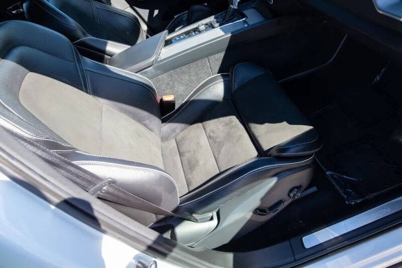 2019 Volvo XC60 T5 R-Design