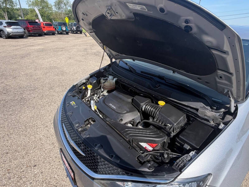 2017 Chrysler Pacifica Touring