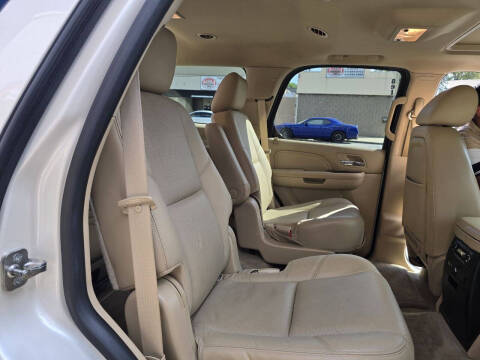 2013 Cadillac Escalade Luxury