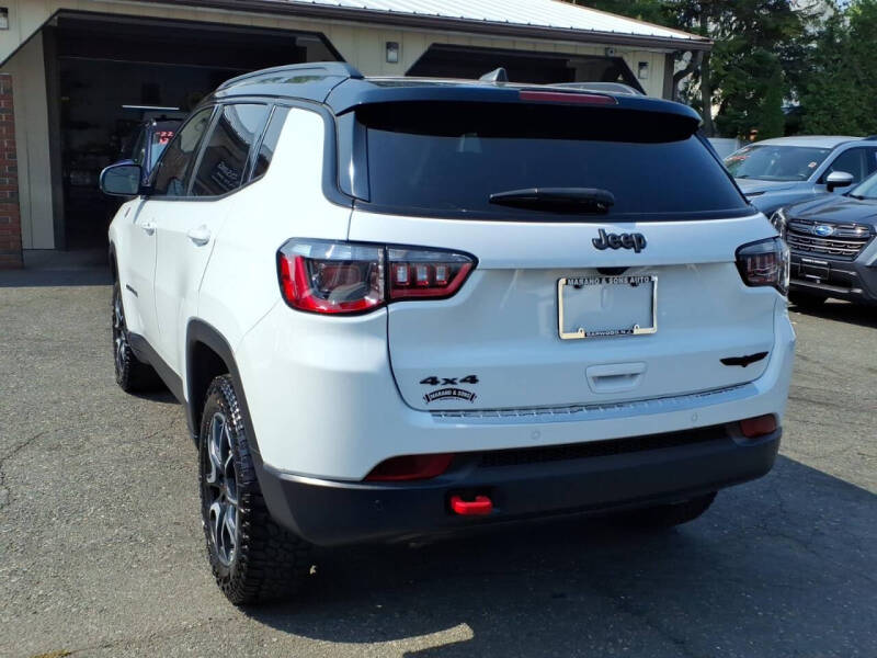 2025 Jeep Compass Trailhawk