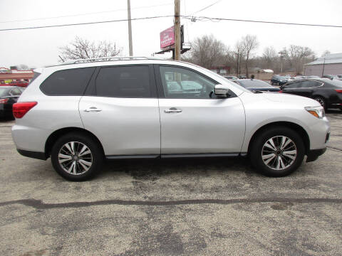 2017 Nissan Pathfinder SV