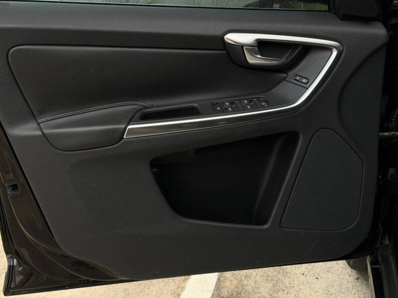 2015 Volvo XC60 T5 Drive-E Premier