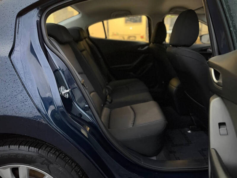 2015 Mazda MAZDA3 i Touring