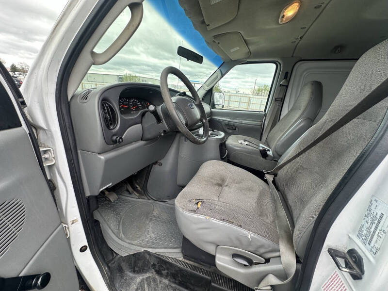 2004 Ford E-Series E-350 SD