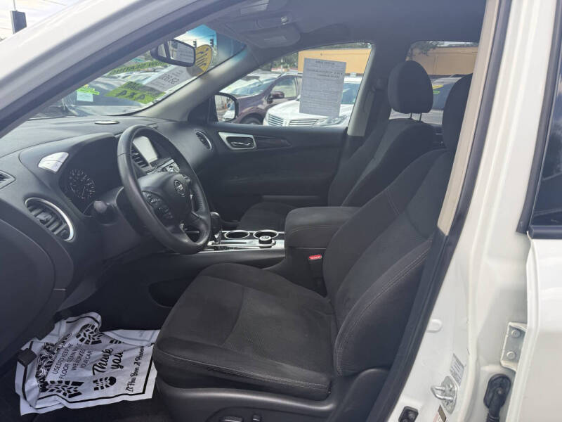 2015 Nissan Pathfinder SV