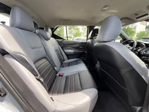 2023 Nissan Kicks SR