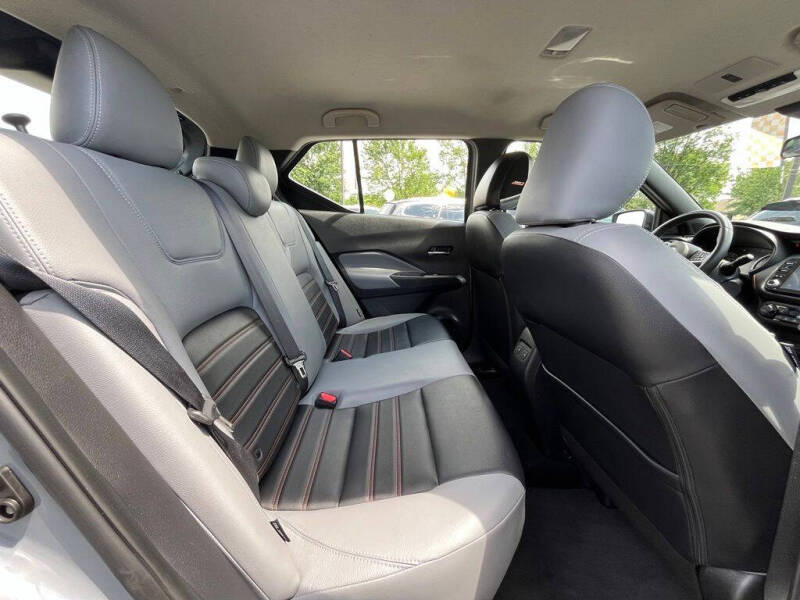 2023 Nissan Kicks SR