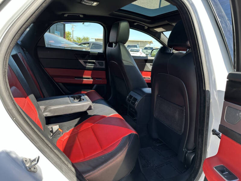 2016 Jaguar XF R-Sport