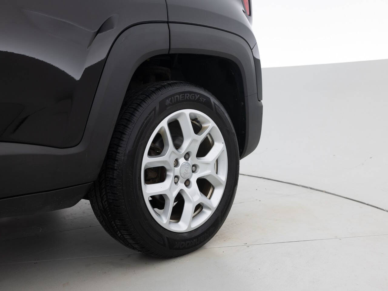 Used Car 2016 Jeep Renegade  Latitude 4x4 4dr Suv For Sale Under $10,000 In Coal City, Illinois