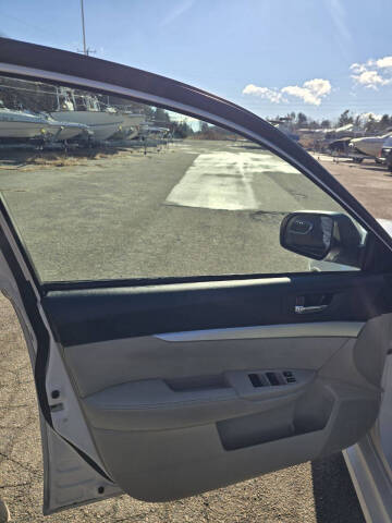 2011 Subaru Legacy 2.5i Premium