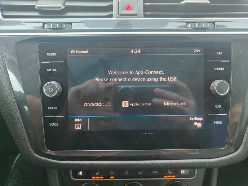 2018 Volkswagen Tiguan 2.0T SEL 4Motion