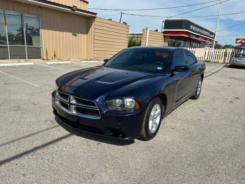 2013 Dodge Charger for sale at lunas autoshop in Pasadena TX