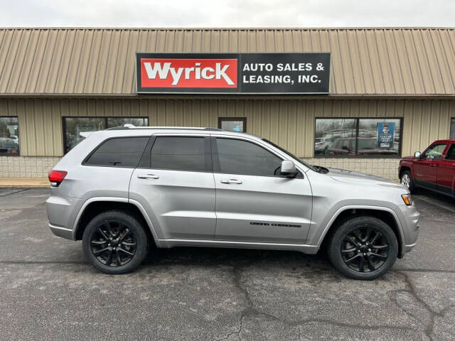 2020 Jeep Grand Cherokee for sale at Wyrick Auto Sales & Leasing Inc in Holland, MI