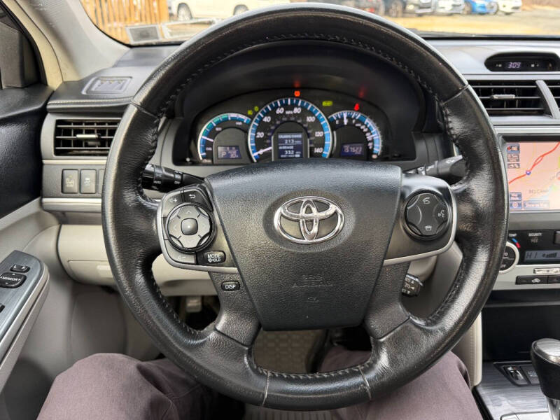 2012 Toyota Camry Hybrid XLE