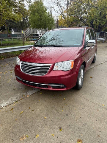 2015 Chrysler Town and Country Touring-L