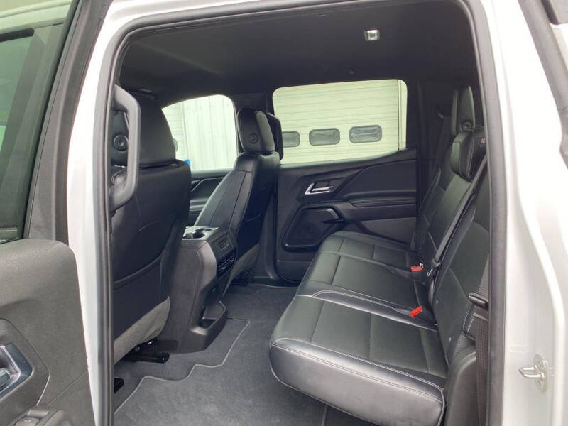 2025 Chevrolet Silverado EV LT