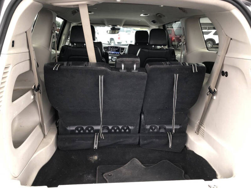 2022 Chrysler Pacifica Touring L