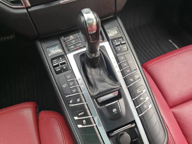 2018 Porsche Macan S