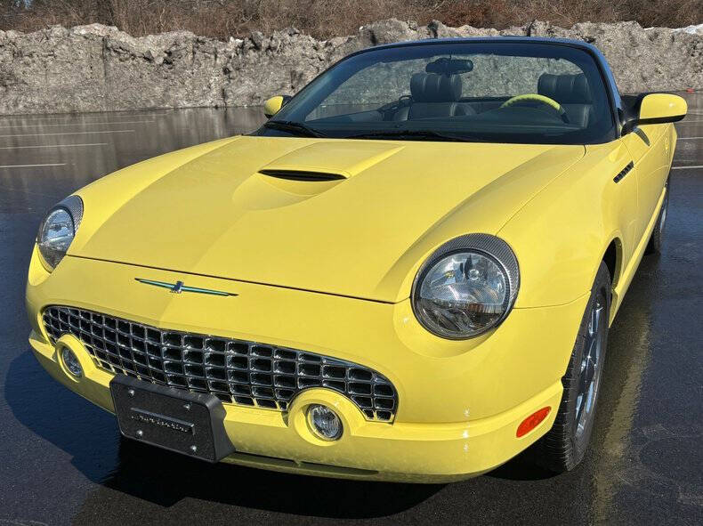 2002 Ford Thunderbird Deluxe