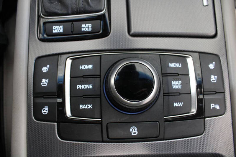 2015 Hyundai Genesis