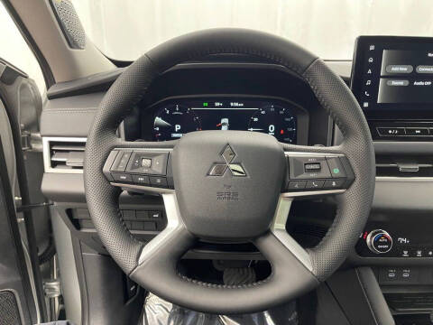 2025 Mitsubishi Outlander SE