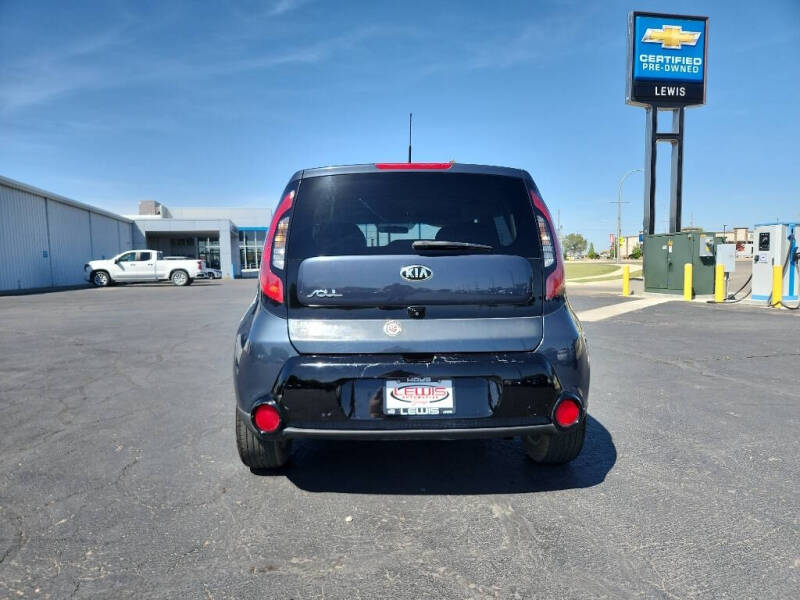 2016 Kia Soul +